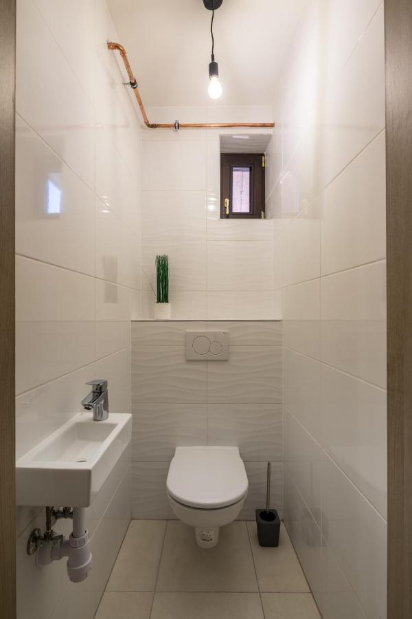 Stafetahaz Apartmanok Vác Zewnętrze zdjęcie