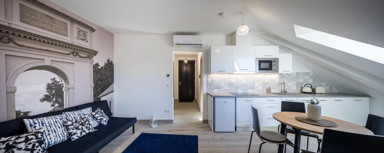Stafetahaz Apartmanok Vác Zewnętrze zdjęcie