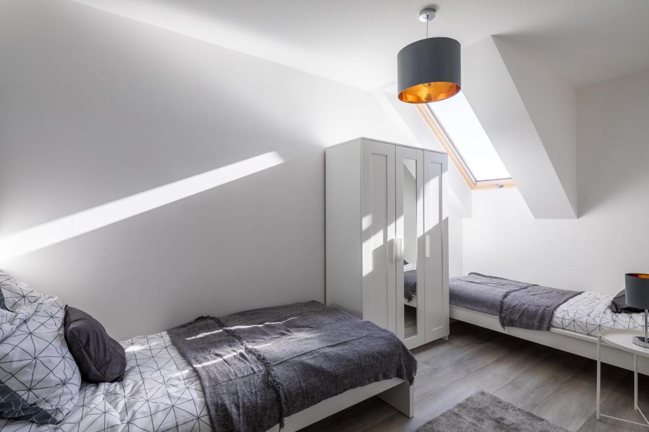 Stafetahaz Apartmanok Vác Zewnętrze zdjęcie