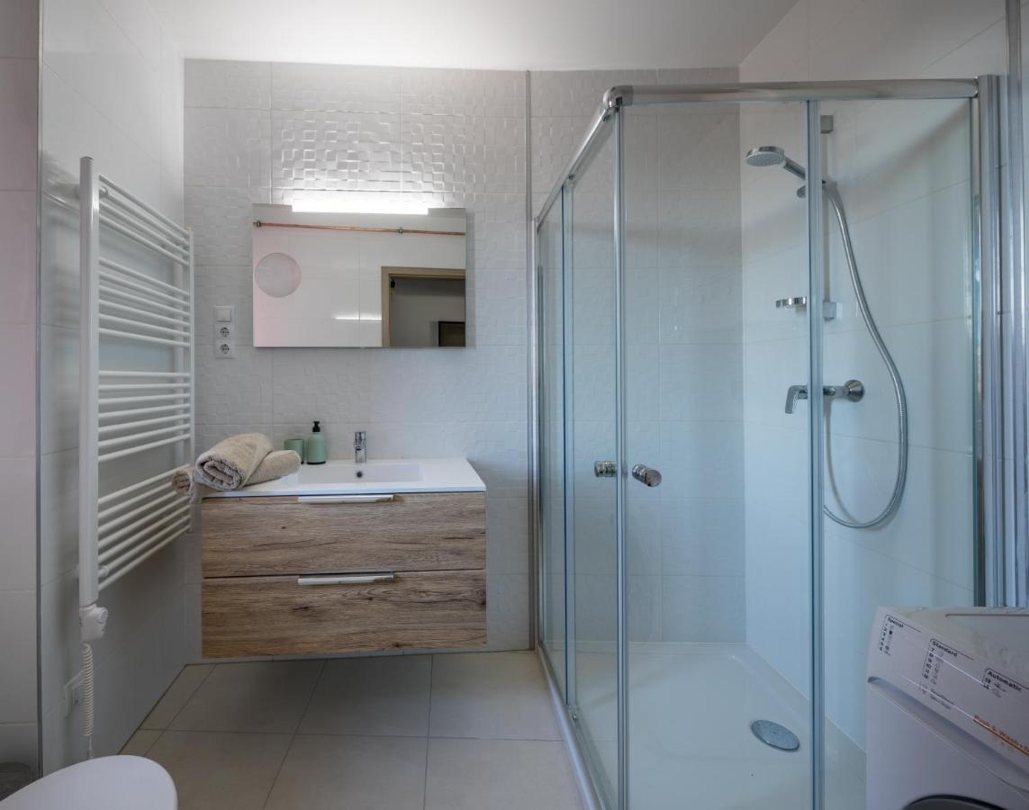 Stafetahaz Apartmanok Vác Zewnętrze zdjęcie