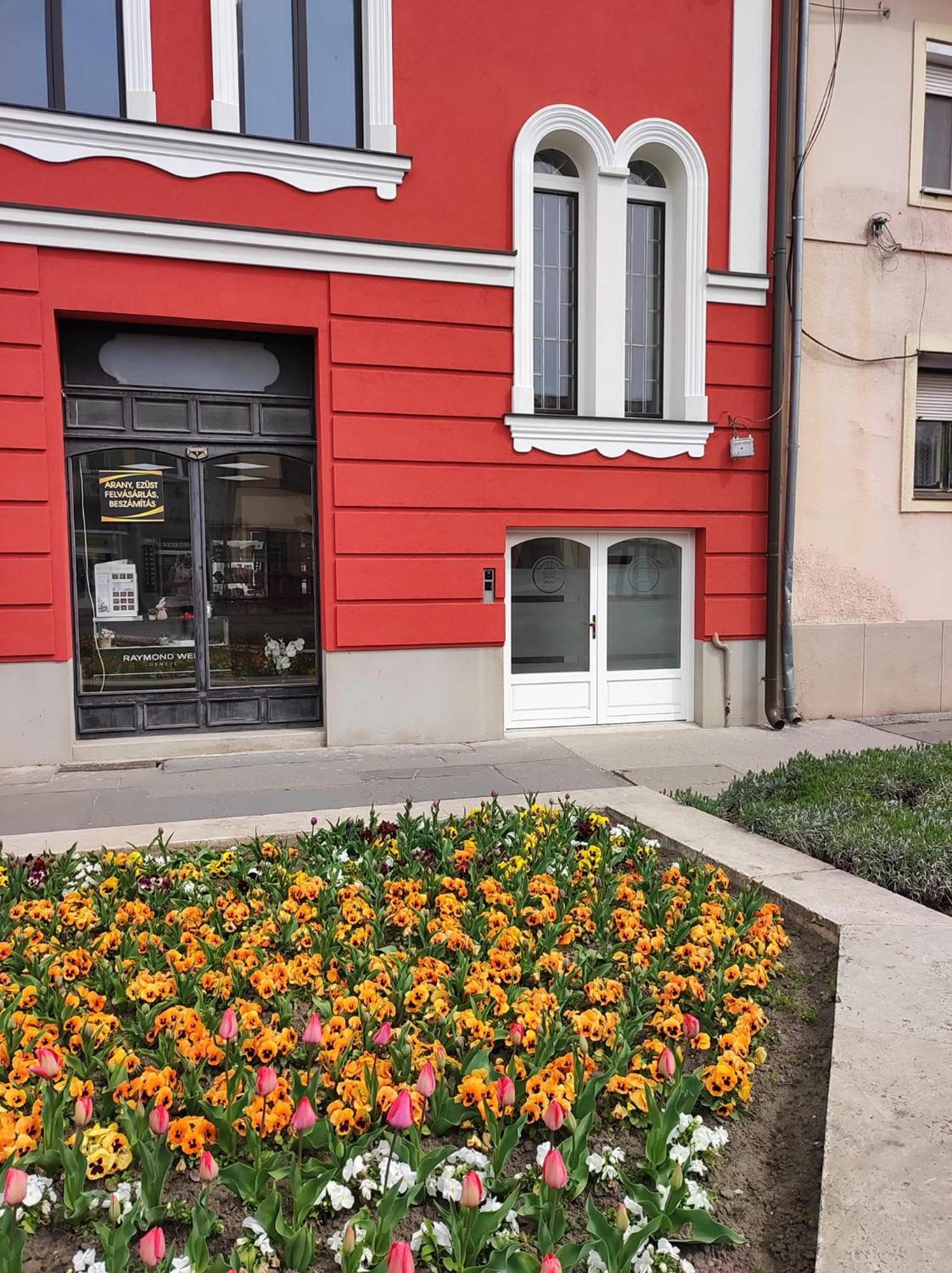 Stafetahaz Apartmanok Vác Zewnętrze zdjęcie