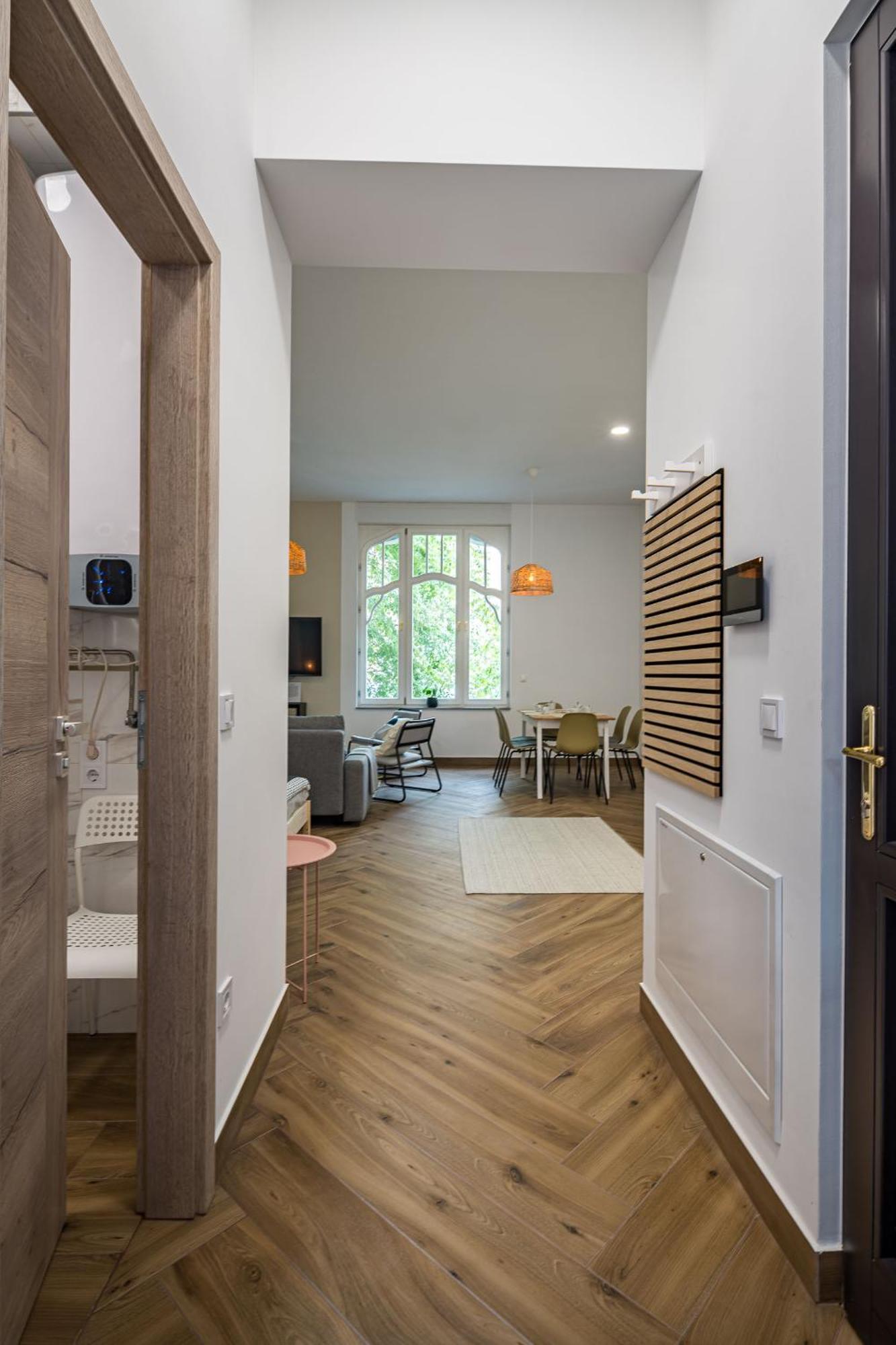Stafetahaz Apartmanok Vác Zewnętrze zdjęcie