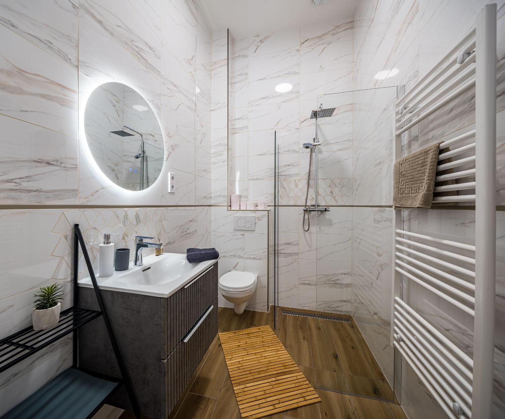 Stafetahaz Apartmanok Vác Zewnętrze zdjęcie